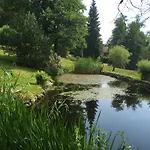 Le Manoir Au Отель