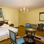 Le Manoir Au Жерарме