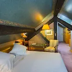 Le Manoir Au Отель Жерарме