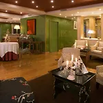 Отель Le Manoir Au