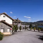 Le Manoir Au Жерарме