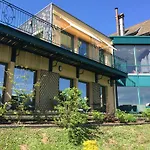 Отель Le Manoir Au