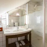 Отель Le Manoir Au 4*