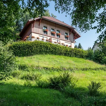 Le Manoir Au 4*