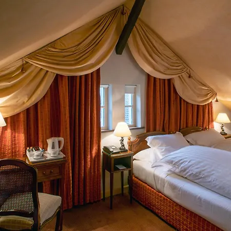Le Manoir Au Hotel 4*