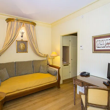 Le Manoir Au 4* جوراردُميه