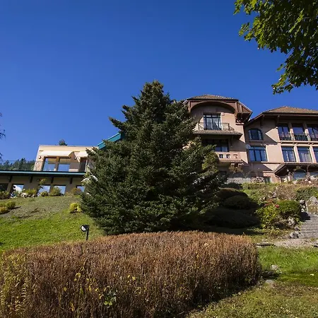 Le Manoir Au