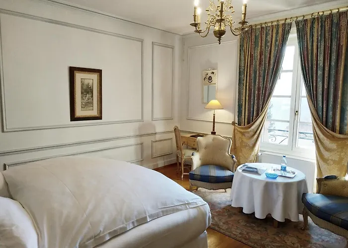 Отель Le Manoir Au 4*