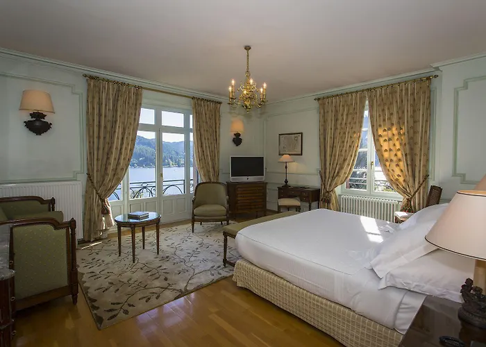 Le Manoir Au Отель 4*