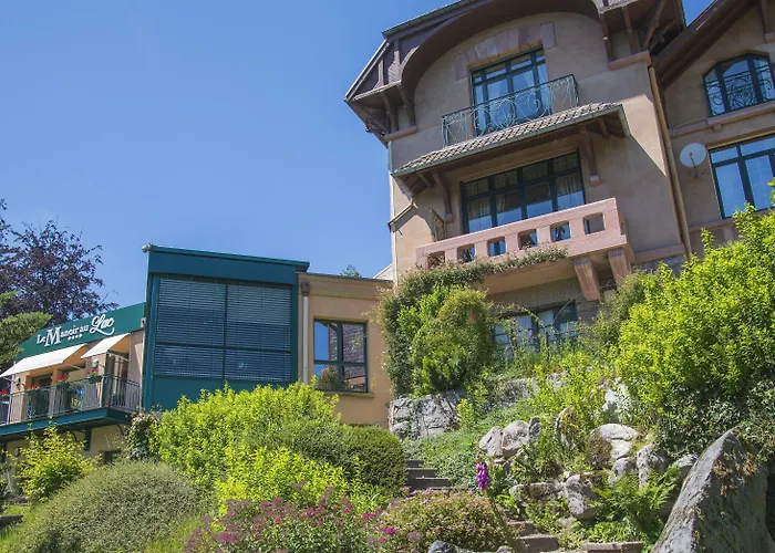 Le Manoir Au Отель Жерарме